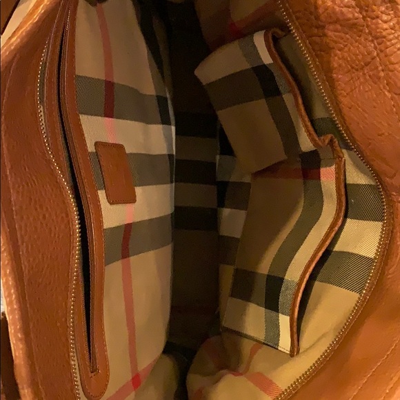 Authentic Burberry bag - Picture 2 of 4